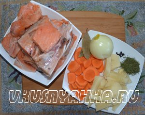 Рыбный суп из сёмги и форели в мультиварке, приготовление, шаг 1
