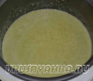 Суп- пюре из брокколи и плавленым сыром  в мультиварке, приготовление, шаг 5