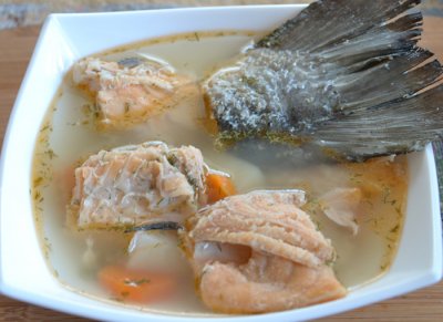 Рыбный суп из сёмги и форели в мультиварке