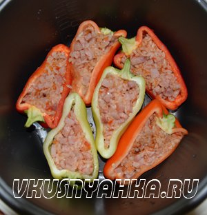 Болгарский перец фаршированный ветчиной и рисом  в мультиварке, приготовление, шаг 5