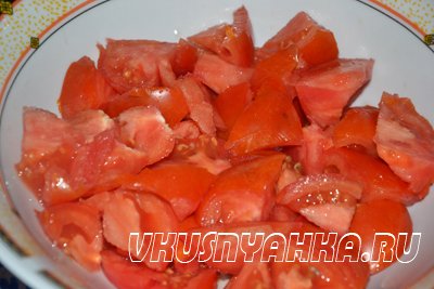 Салат с огурцами и помидорами, приготовление, шаг 1