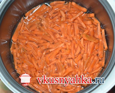 Салат из моркови с зелёным горошком  в мультиварке, приготовление, шаг 2