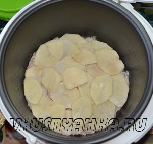 Омлет-запеканка с фаршем и картофелем в мультиварке, приготовление, шаг 3